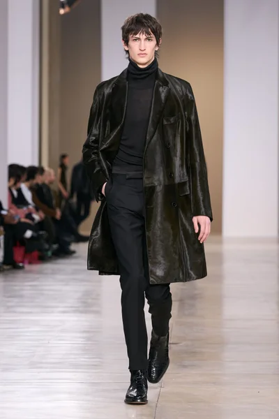 Look 37